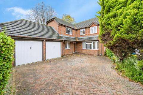 5 bedroom detached house for sale - Greenside Park, Luton