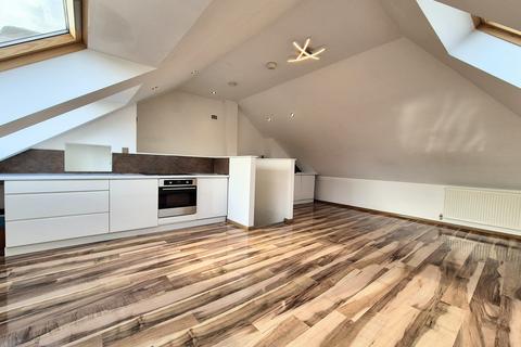 2 bedroom apartment to rent, Wells Road, Bristol, BS4