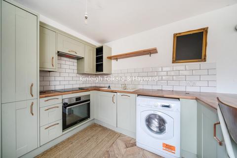 2 bedroom flat to rent, Langbourne Place, London, E14