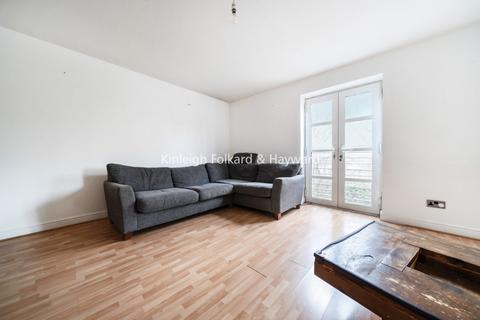 2 bedroom flat to rent, Langbourne Place, London, E14