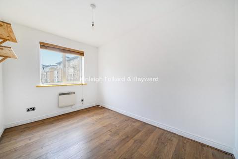 2 bedroom flat to rent, Langbourne Place, London, E14