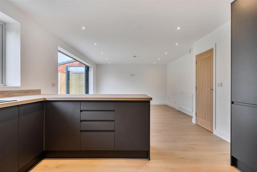 Kitchen/Diner/Family Area
