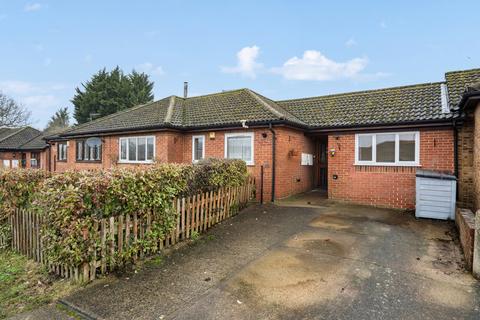 3 bedroom semi-detached bungalow for sale - Dane Close, Amersham