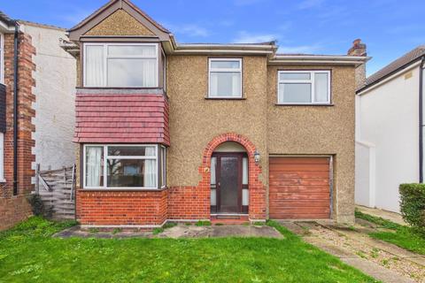 4 bedroom detached house for sale - Dorset Road, Ashford, Surrey, TW15