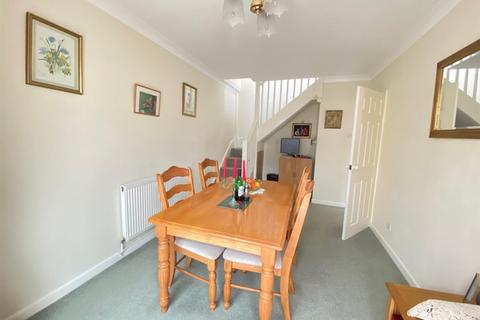 2 bedroom semi-detached bungalow for sale, St. Bernard Drive, Malvern