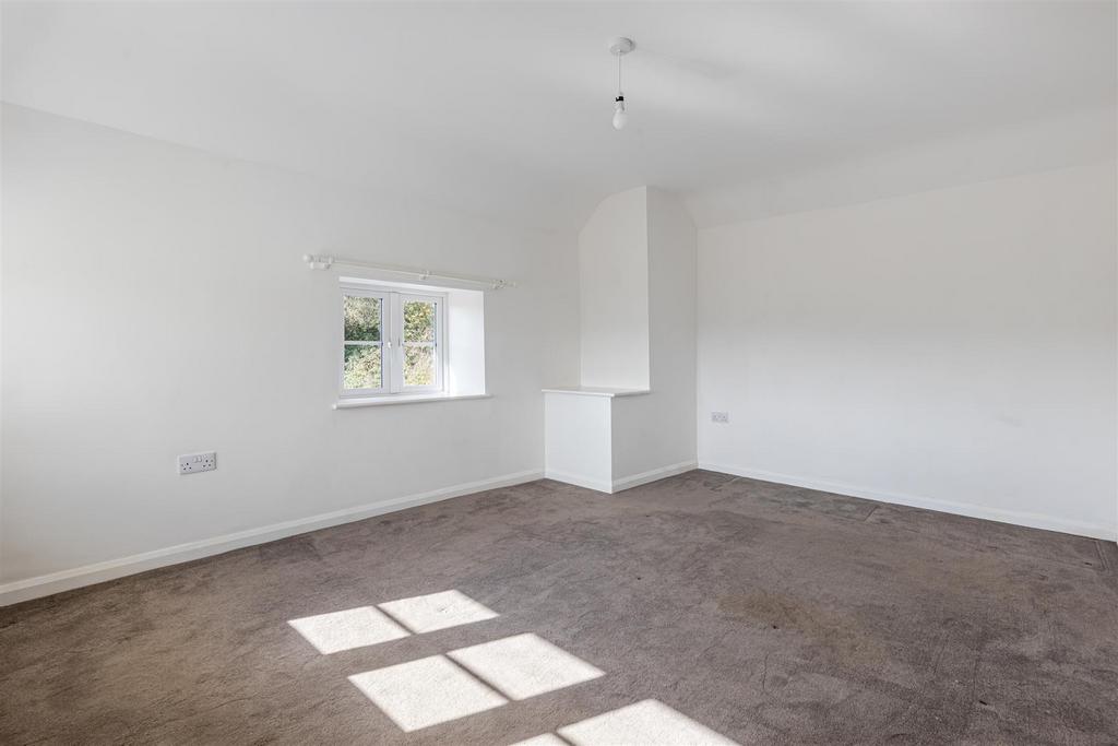 A17 - 2 Nutcombe Cottages, East Allington - 251017