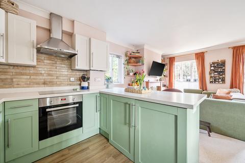 undefined, High Street, Godalming, GU7