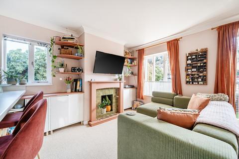 undefined, High Street, Godalming, GU7