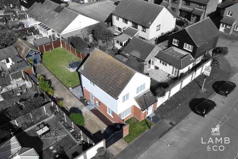 3 bedroom detached house for sale - Hampstead Avenue, Clacton-on-sea CO16
