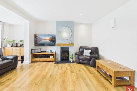 5 bedroom semi-detached house for sale, Orchard Way, Luton LU4