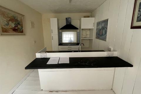 2 bedroom flat for sale, George Street, HASTINGS