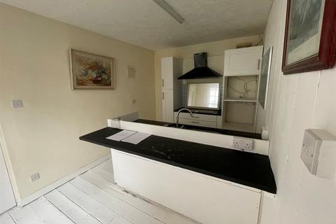 2 bedroom flat for sale, George Street, HASTINGS