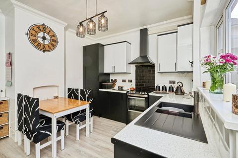 3 bedroom semi-detached house for sale, Forest End, Camp Hill, Newport, Isle of Wight, PO30