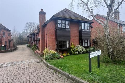 1 bedroom ground floor flat for sale, Guildford Road, LIGHTWATER