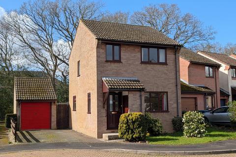 3 bedroom semi-detached house for sale - ASCOT CLOSE, TITCHFIELD COMMON