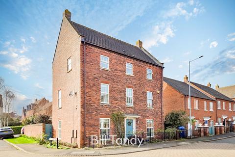 5 bedroom detached house for sale - Poolfield Road, Lichfield, WS13