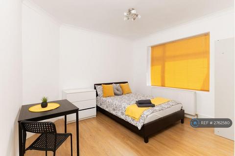 undefined, Eastern Avenue East, Romford, RM1