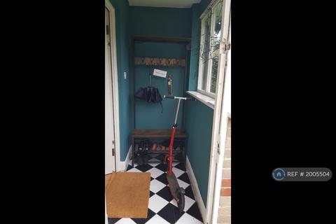 2 bedroom flat to rent, Dents Road, London, SW11