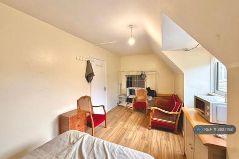 undefined, Tattenham Crescent, Epsom, KT18