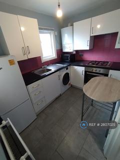 Studio to rent, Merton House, London, NW4