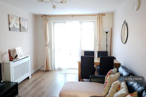2 bedroom flat to rent, Crownfield Road, London, E15