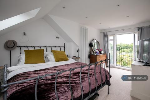 undefined, Northcroft Road, Epsom, KT19