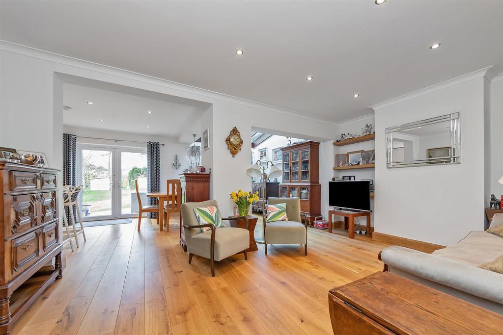 9 Pondfield Crescent-18.jpg