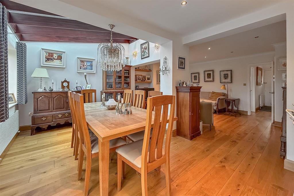 9 Pondfield Crescent-29.jpg