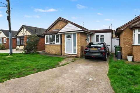 2 bedroom bungalow for sale - Delgada Road, Canvey Island SS8