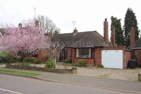 2 bedroom detached bungalow for sale - York Avenue, Finchfield, Wolverhampton, WV3