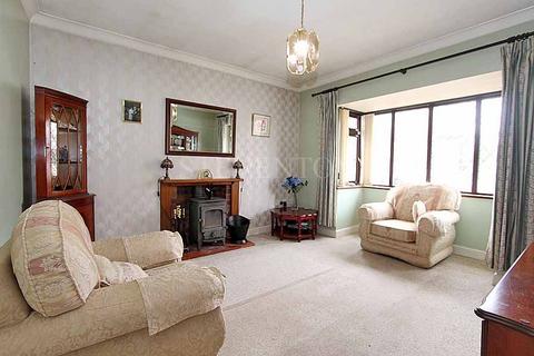 undefined, York Avenue, Finchfield, Wolverhampton, WV3