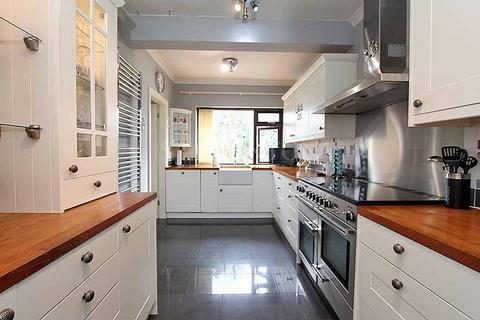 undefined, York Avenue, Finchfield, Wolverhampton, WV3