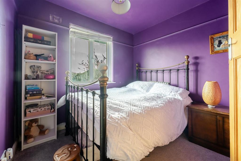 31 Horsecastle Farm Road 24.jpg