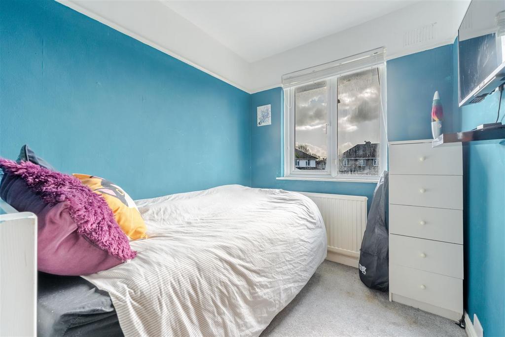 31 Horsecastle Farm Road 30.jpg