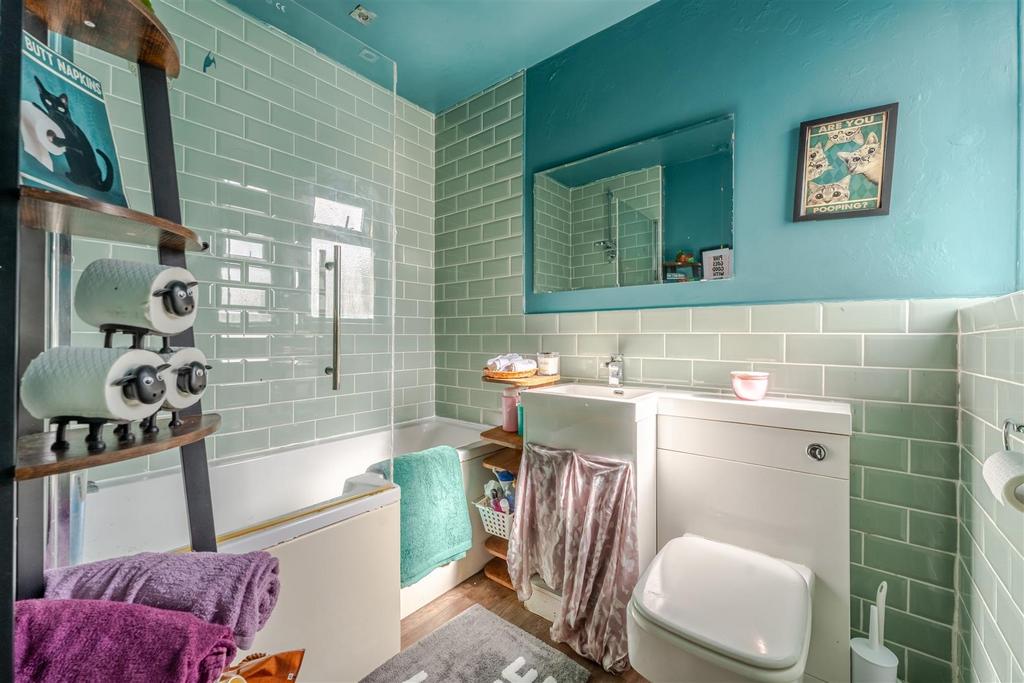 31 Horsecastle Farm Road 50.jpg