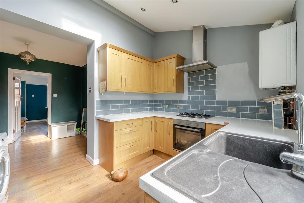 31 Horsecastle Farm Road 12.jpg