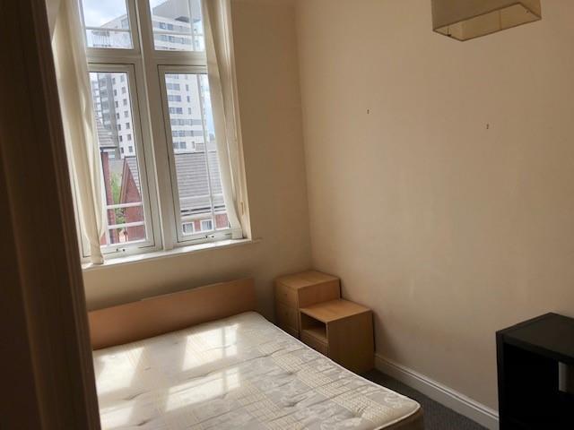 11 Mack - Bed 3.jpg