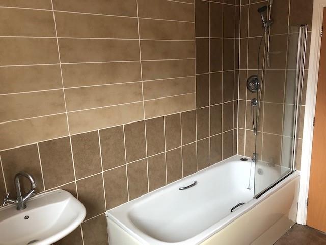 11 Mack - Bathroom.jpg
