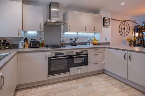 3 bedroom semi-detached house for sale, Pintail Place, Crowborough TN6