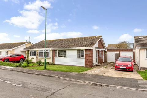 2 bedroom semi-detached bungalow for sale, Kestrel Close, Bracklesham Bay, West Sussex, PO20