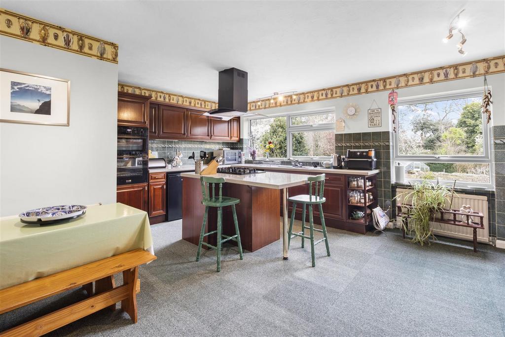 Kitchen/Breakfast Room