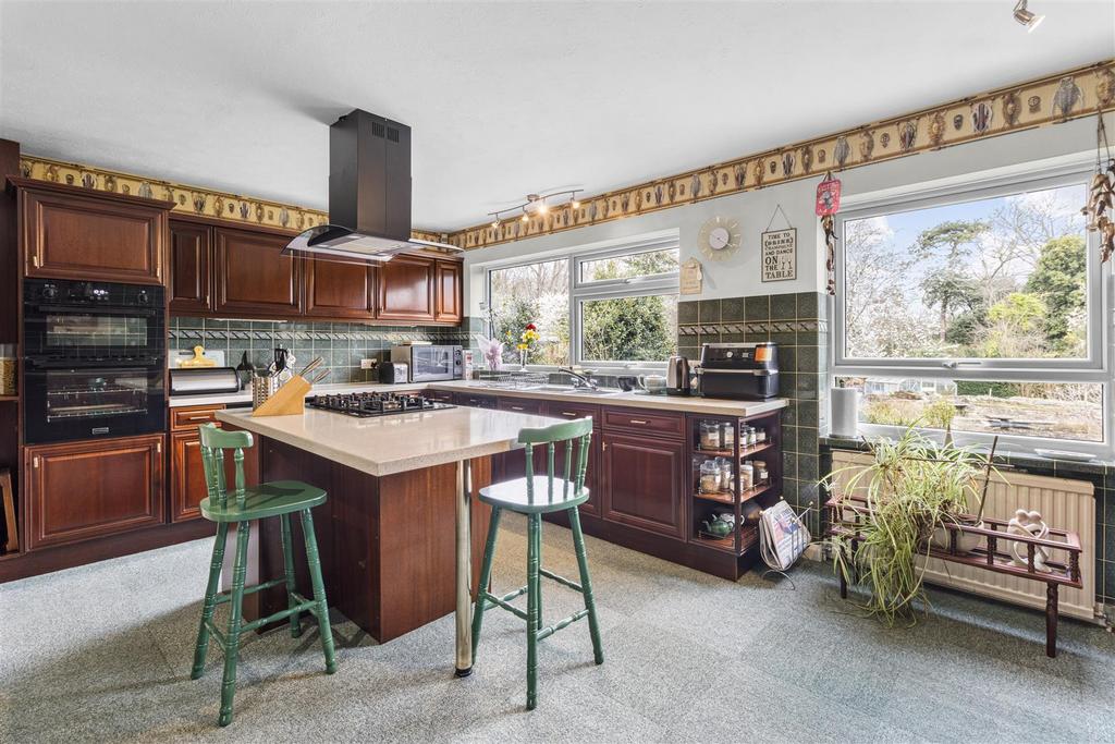Kitchen/Breakfast Room