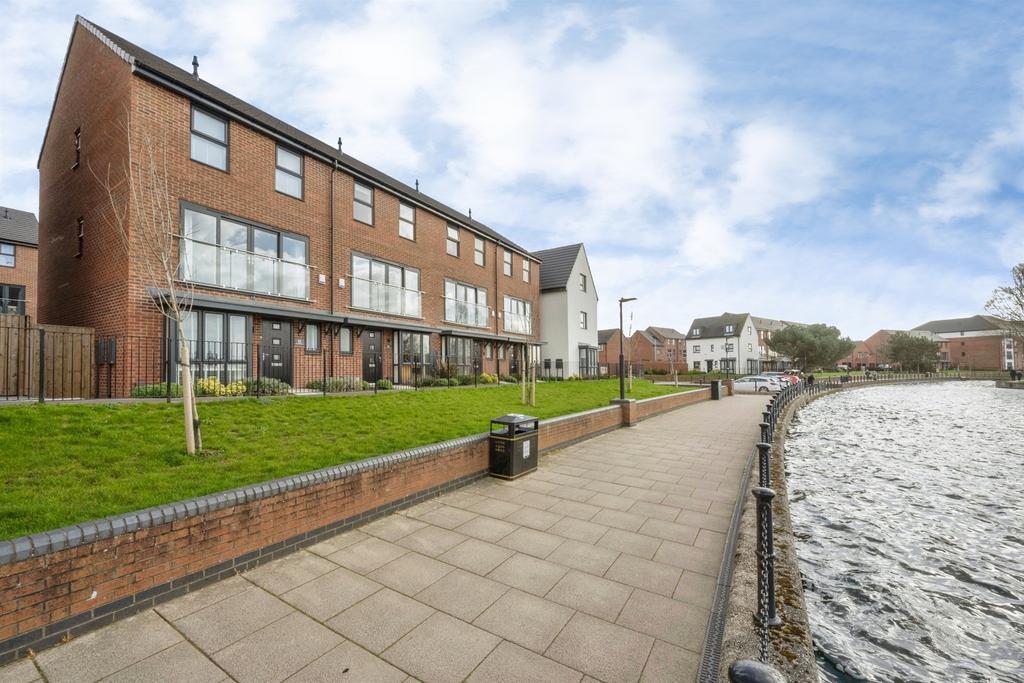 4 bedroom townhouse for sale