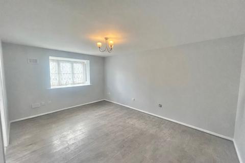 undefined, Curzon Drive, Grays, RM17