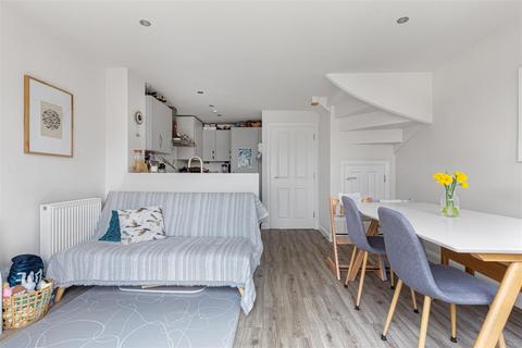 4 bedroom detached house for sale, Deacon Drive, Trumpington CB2