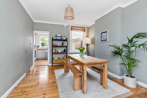 3 bedroom end of terrace house to rent, Eastbrook Road, Brighton