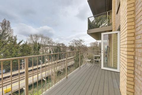 1 bedroom flat to rent, Adenmore Road, Catford, SE6