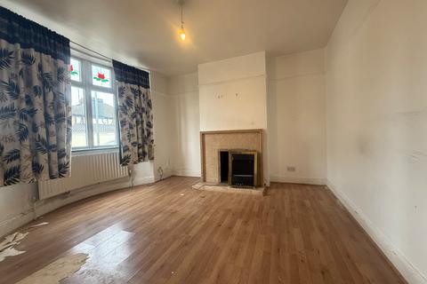 undefined, Seymour Avenue, Luton, Bedfordshire, LU1