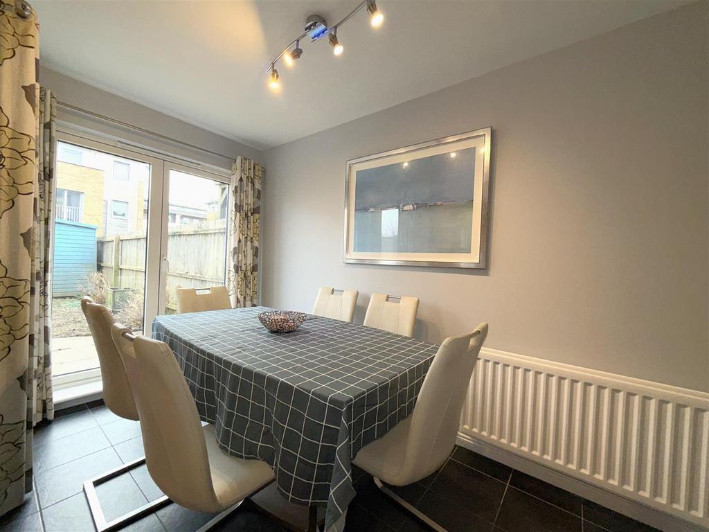 Dining Area.JPG