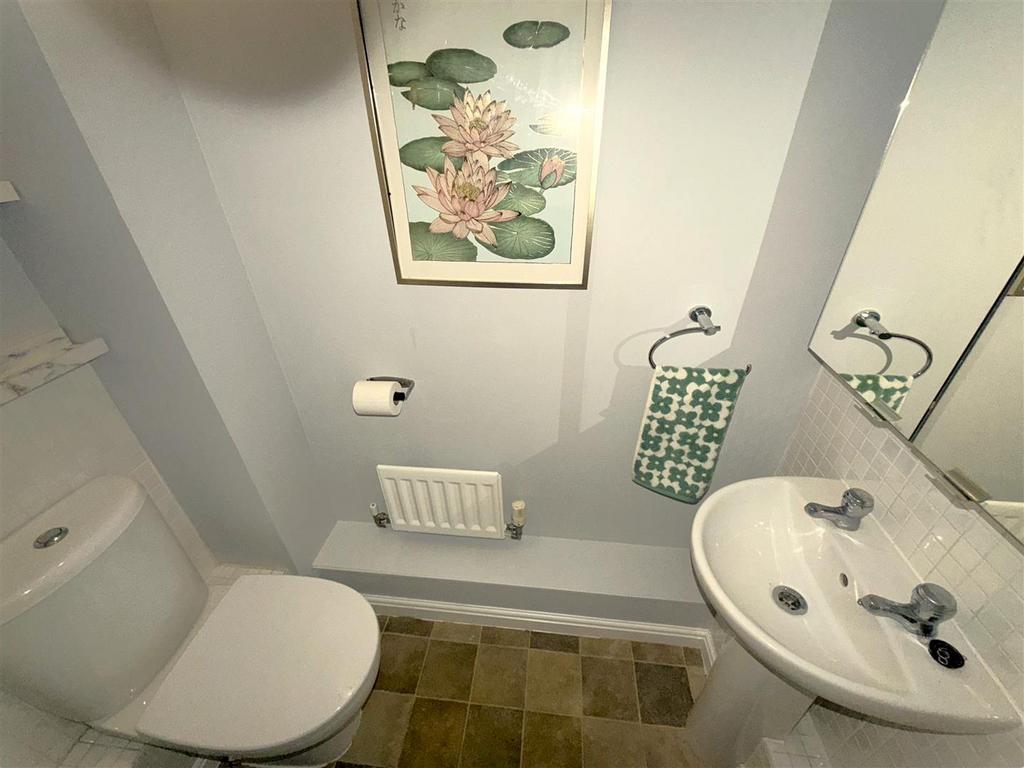 GF Cloakroom.JPG